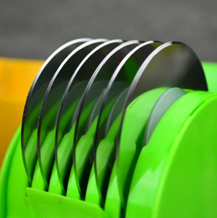 Multi-function creative multi-wheel pizza cutter practical roller cutter kitchen creative gadget cutting edge cutter.