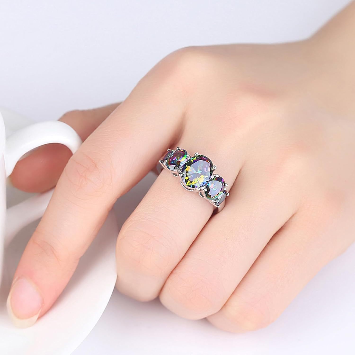 Light-luxury Oval Colored Pattoite Ring